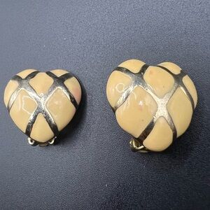 Vintage Heart Enamel and Gold Tone Clip On Earrings
